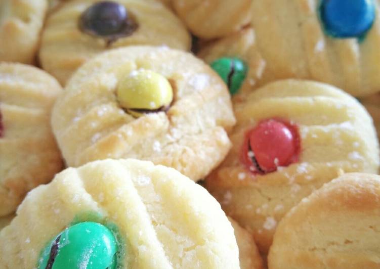 resep lengkap untuk Melt-in-mouth German Cookies