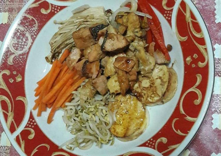 Resep Salmon and Chicken Teppanyaki Karya Yuni