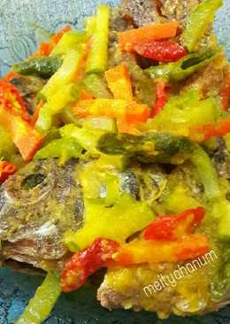 Ikan Gurame Acar Bumbu Kuning