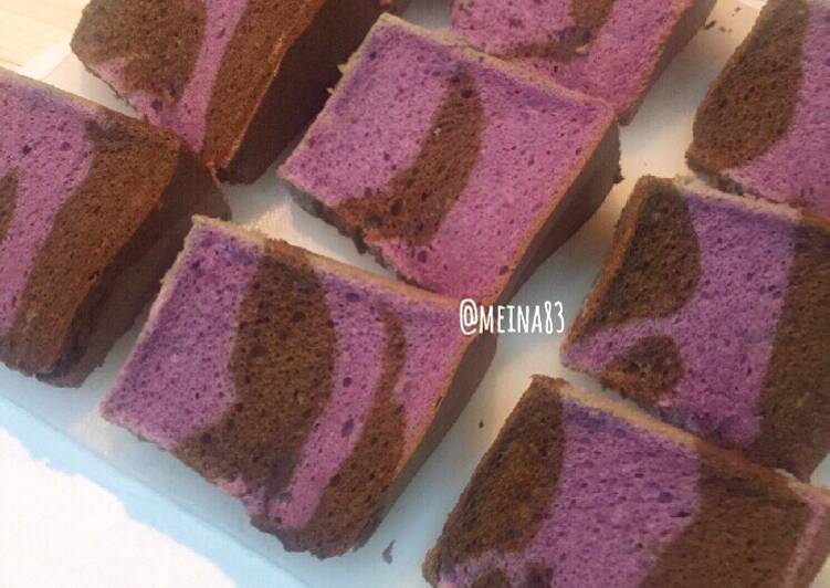 gambar untuk resep Chiffon Belang Putih Telur Taro - Chocolate