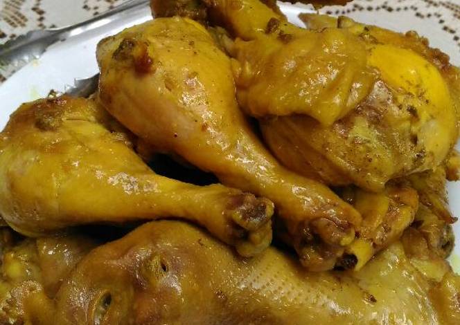Resep Ayam ungkep bumbu kuning oleh Ardyanti Nila - Cookpad