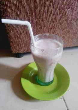 Cara membuat milkshake stawberry oatmeal