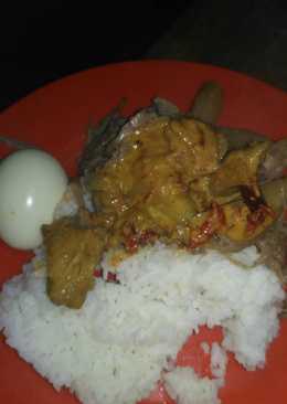 Gudeg with sambal goreng tahu bakso