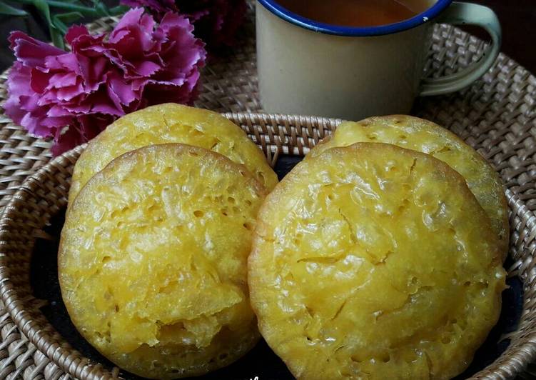 cara membuat Kue Cucur Daun Jeruk