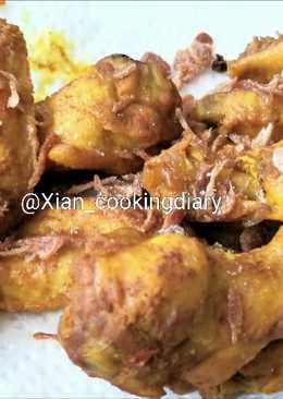 Ayam goreng bumbu kuning