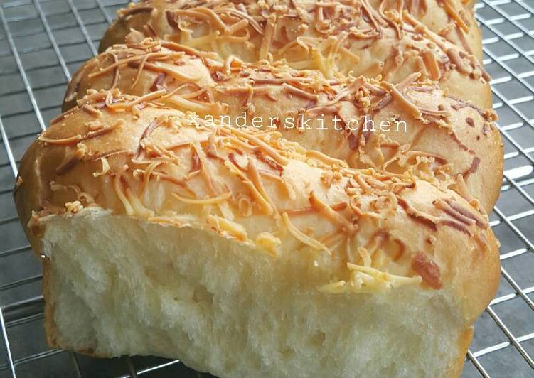 resep Roti keset susu....lembut halus enaaak banget