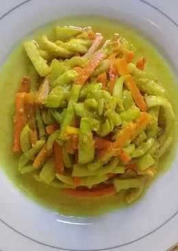 Acar kuning mentimun wortel
