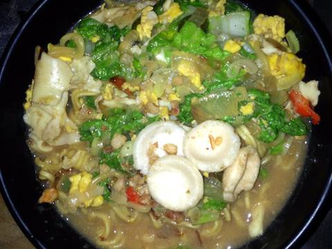 Resep Mie Kuah favorit oleh Nadia Hayu - Cookpad