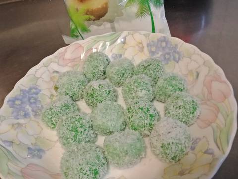 Klepon ketan isi gula merah recipe step 7 photo