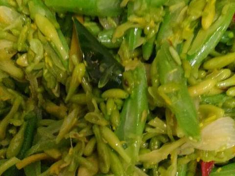 Tumis bunga pepaya+buncis+wortel recipe step 4 photo