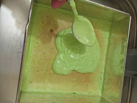 #1 Lapis Legit (beraroma pandan)