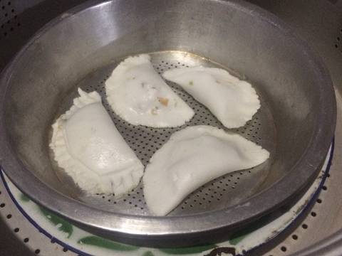 Choipan ala fe
(Isi rebung ayam udang recipe step 3 photo
