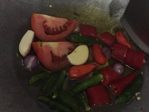 Cumi sambal kacang panjang recipe step 1 photo