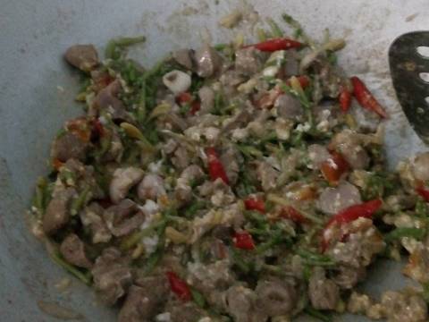 Tumis Ati Empela+Bunga Pepaya recipe step 4 photo