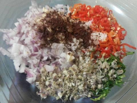 Pindang Cakalang Suwir Sambal Matah recipe step 2 photo