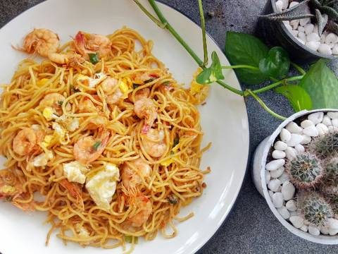 Resep Mie goreng udang oleh Ratih Permatasari - Cookpad