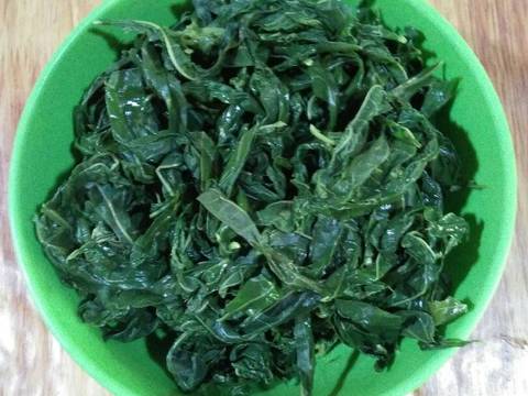 Resep Cara merebus daun singkong agar tidak pahit dan 