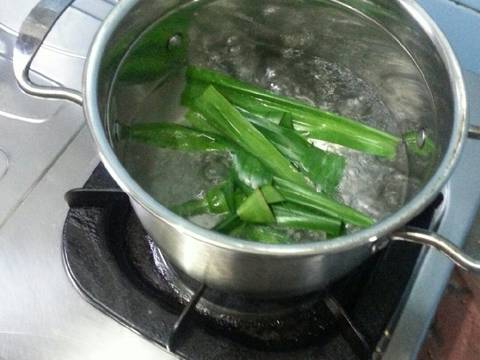 Es Teh Pandan recipe step 1 photo