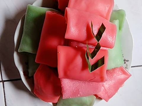 Dadar gulung kelapa muda mamah veena recipe step 5 photo