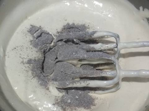 Bolu ketan hitam 4 telur recipe step 3 photo