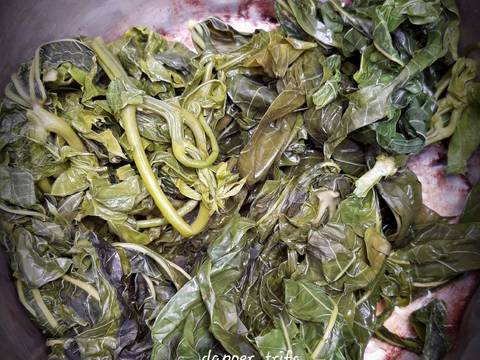 Daun Singkong Teri ala Buntil recipe step 1 photo