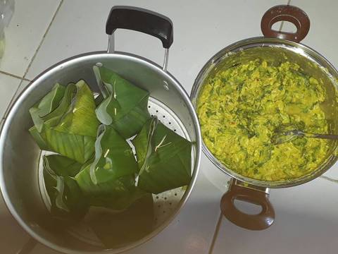 Botok rempah ayam pare