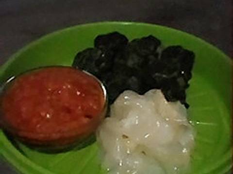 Sambal terasi lalap kol dan daun ubi recipe step 4 photo