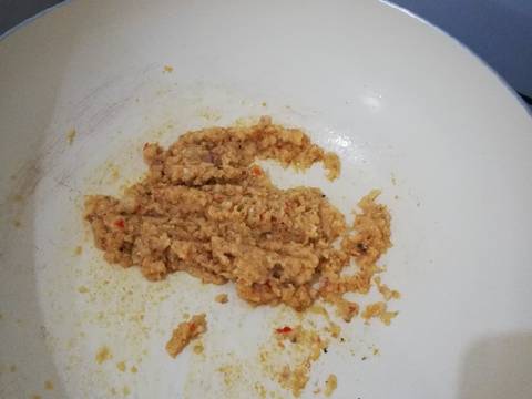 Telur Garang Asem recipe step 2 photo