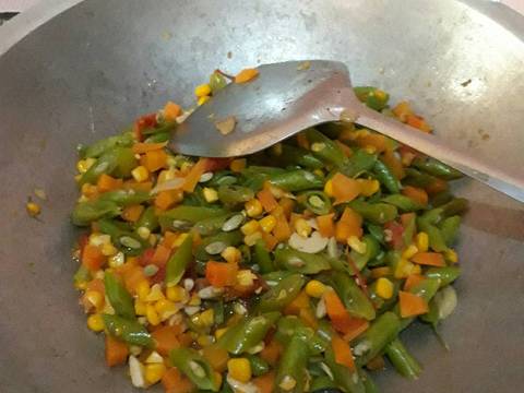 Sayur tumis pelangi😁