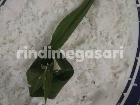 102. Ongol- ongol Ubi Lembut recipe step 3 photo