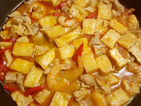 Chicken & Prawn Laksa Curry recipe step 2 photo