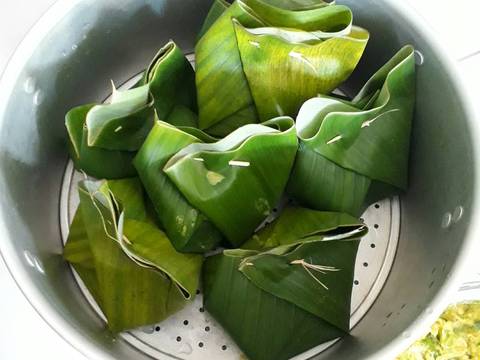 Botok rempah ayam pare