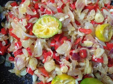 Nasi merah, Ayam Teriyaki, Tumis Trio Bawang Sereh dan Lalap recipe step 3 photo