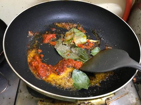 Kelapa Bumbu Urab recipe step 2 photo