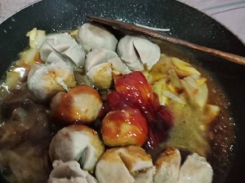 Bakso Pedas Manis