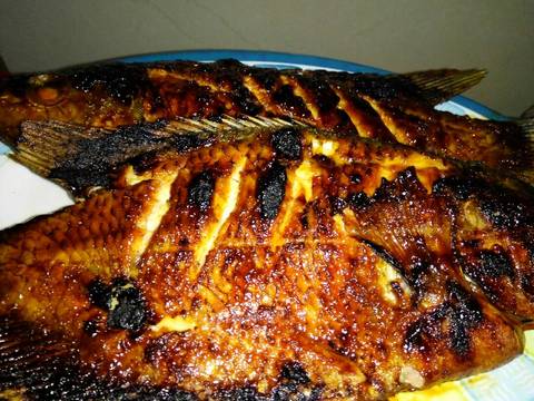 Resep Gurame bakar saus madu oleh Retno Asih - Cookpad