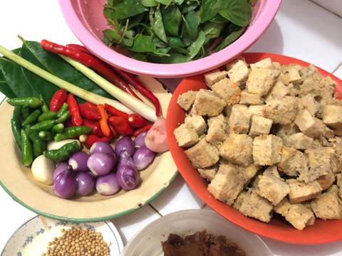 Tumis oncom pedas recipe step 2 photo