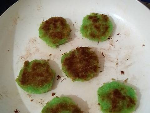 Wingko Singkong Pandan recipe step 5 photo