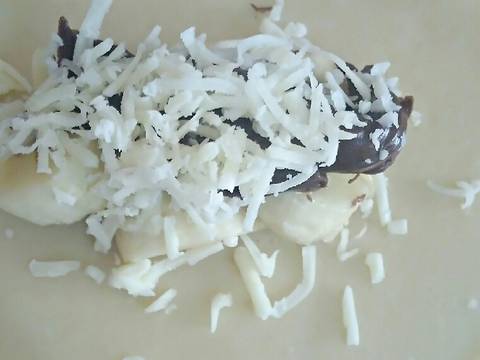 Pastel PisChoKe (pisang, choklat, keju) recipe step 3 photo