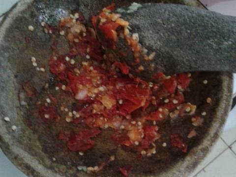 Ikan Kembung Suwir Sambel Korek recipe step 3 photo