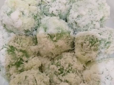 Klepon ketan isi gula aren asli daun suji+pandan recipe step 7 photo