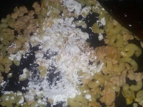 Rogout Ayam Makaroni Goreng