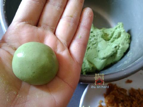 Klepon Pasta Pandan Dan Suji recipe step 5 photo