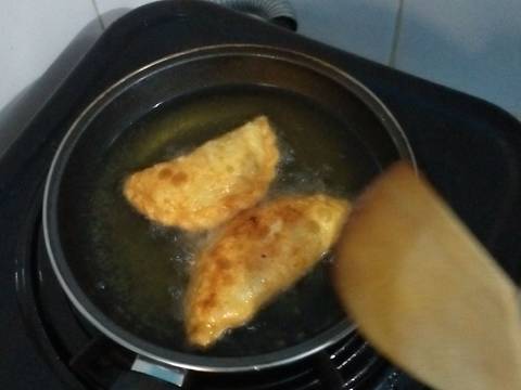 Jalangkote isi ubi kuning recipe step 5 photo