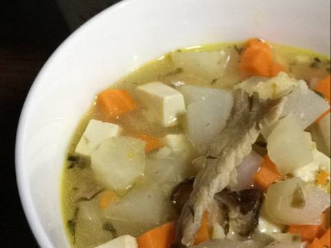 Resep Sop lobak wortel oleh evelynvs - Cookpad