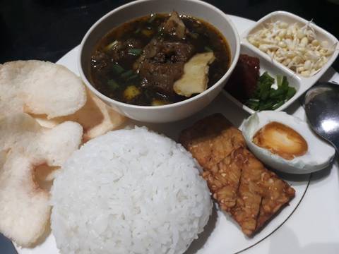 Rawon Iga Sapi ala Eyang Uti