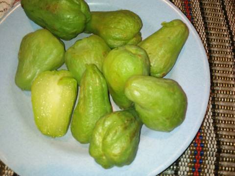 Lalapan Labu Siam Rebus recipe step 4 photo
