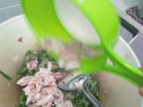 Cumi Asin Tauco Medan ðŸ˜ðŸ' recipe step 7 photo