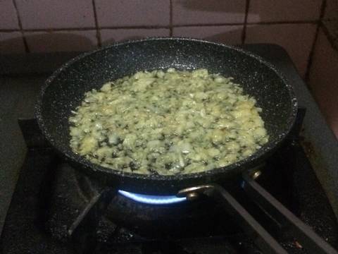 Choipan ala fe
(Isi rebung ayam udang recipe step 5 photo