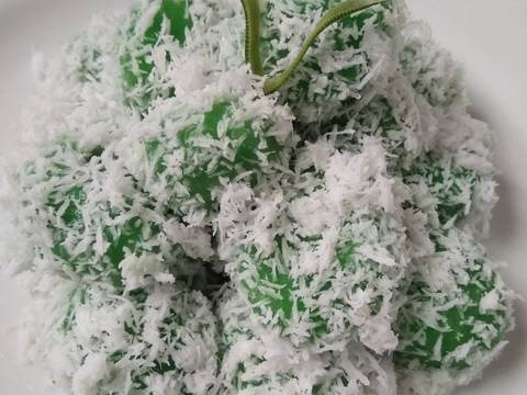 Klepon pandan recipe step 5 photo